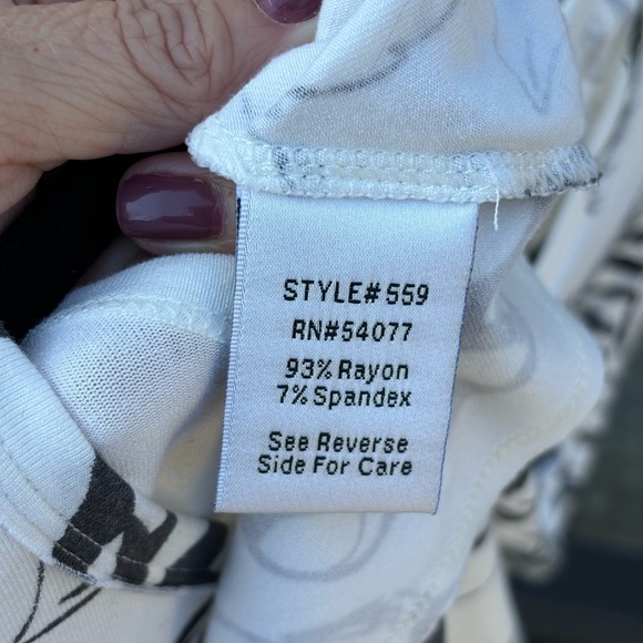 CAbi Butterfly Top Large - Picture 5 of 5